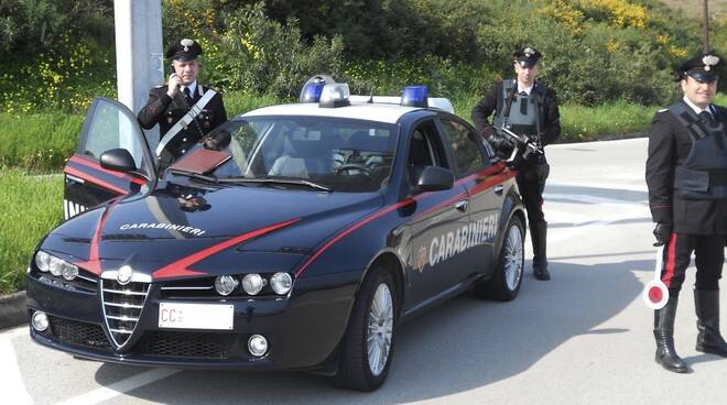 carabinieriindaginifurto.jpg