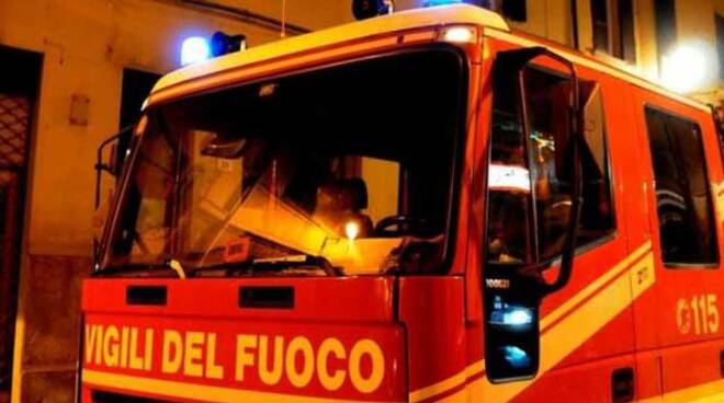 vigili-del-fuoco_notte_città.jpg