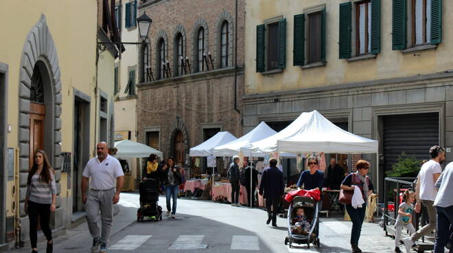 festa-aquiloni-san-miniato-cuoio-in-diretta_18.jpg