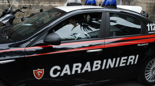 carabinieri_auto.jpg