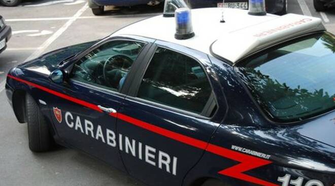 carabinieri64-1_40_original-2.jpg