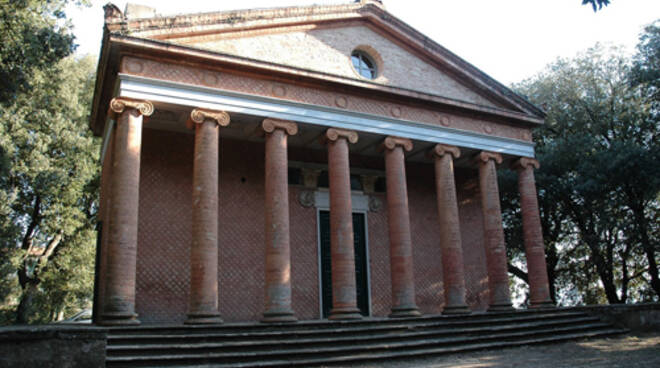 tempio_Minerva_Medica_Montefoscoli.jpg