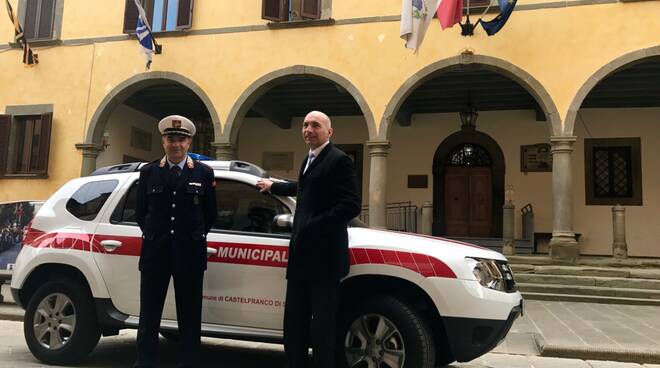 nuova_auto_polizia_municipale.jpg