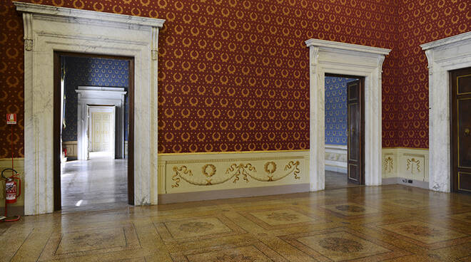 Palazzo_Ducale_Lucca_-_piano_monumentale.jpg