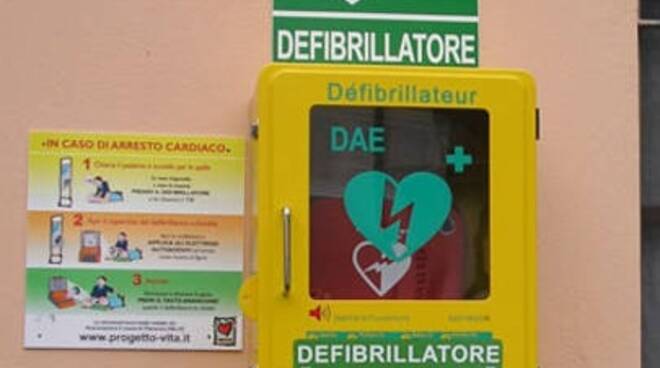 defibrillatore.jpg