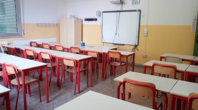 Scuola_media_Ponte_a_Egola_2.jpg