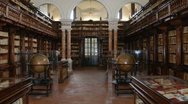 bibliotecalucca.jpg