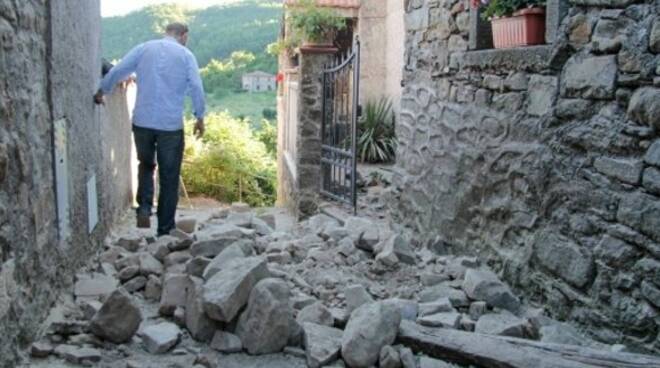 Terremoto_Garfagnana_2013.jpg