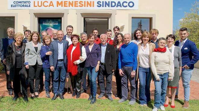 i_candidati_del_partito_democratico_con_il_sindaco_Menesini.jpg