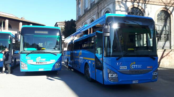 Venti nuovi autobus per la provincia di Lucca