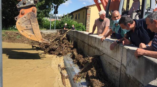 Bomba d'acqua, allagamenti a Porcari