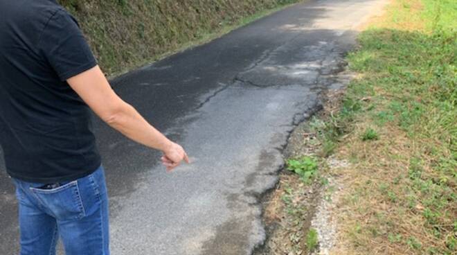 crateri in strada a mutigliano