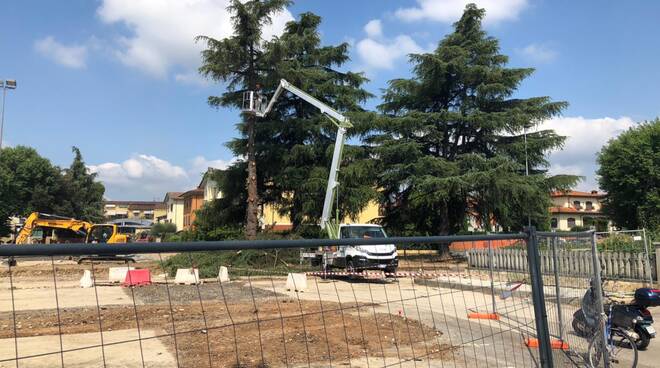 protesta in piazza aldo moro