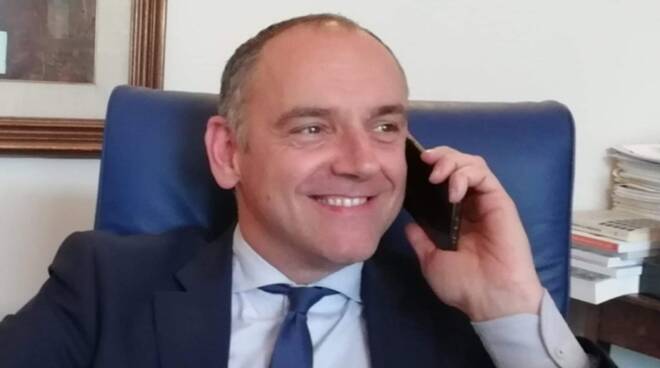Luca Menesini ricevimento telefonico Capannori