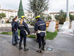 polizia municipale in piazza vittoria a empoli