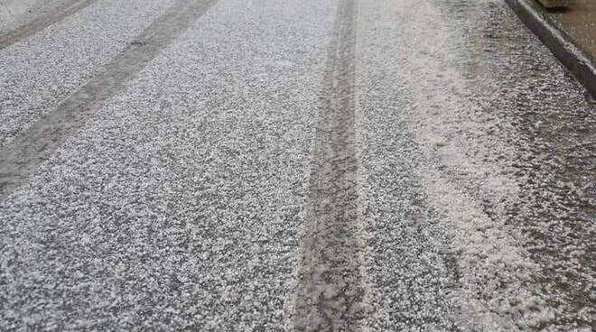 Grandine e neve Borgo a Mozzano