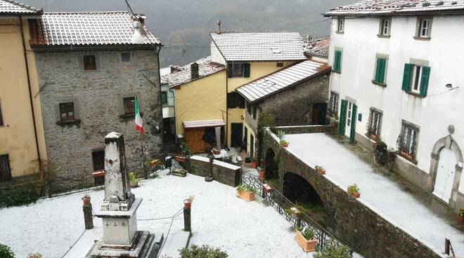 Neve e grandine Bagni di Lucca