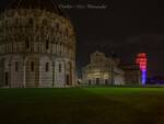 pisa torre illuminata contro le malattie tropicali neglette foto di Mirco Trivellato