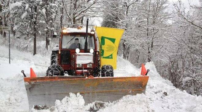 trattori Coldiretti in azione per la neve