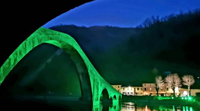 Ponte del Diavolo in verde