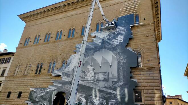 Palazzo Strozzi installazione La Ferita JR