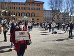 Simona Testaferrata manifestazione piazza Napoleone