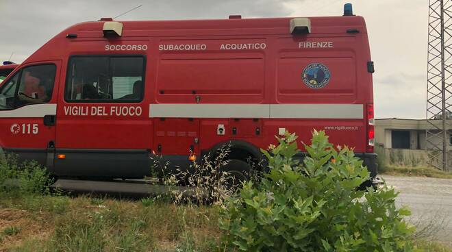 si getta dal ponte di San Pierino a Fucecchio