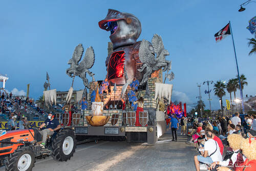 Carnevale Universale 2021 Viareggio