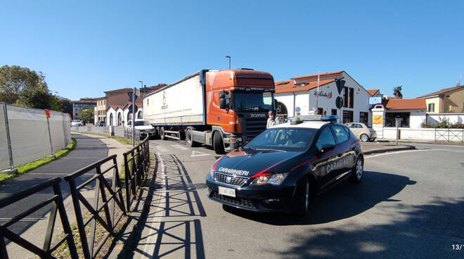 Incidente viale Marti via Matteo Civitali