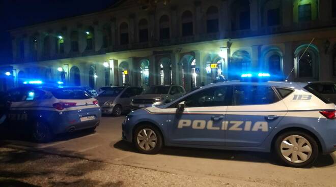 polizia controlli lucca