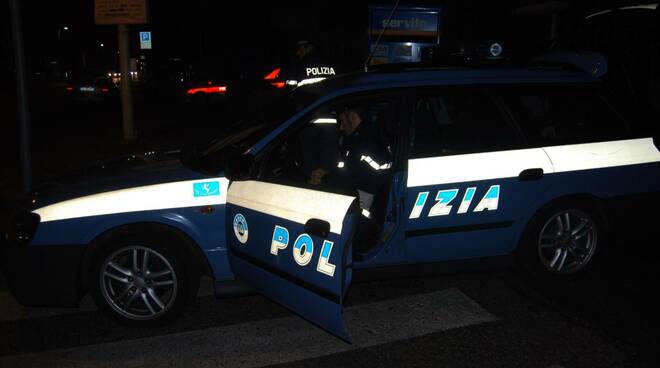 Polstrada controlli notturni foto di Letizia Tassinari