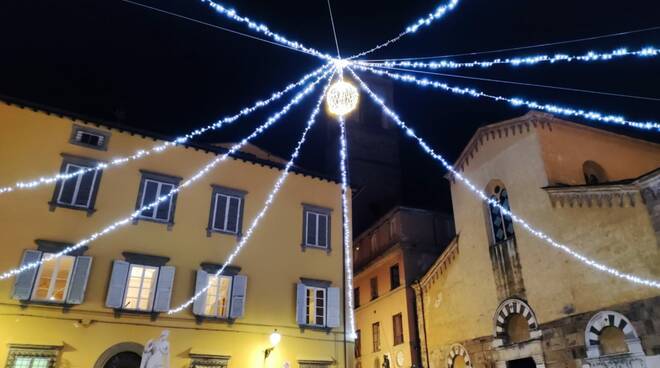 illuminazione natalizia a Lucca 2021