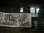 striscioni istituti tecnici contro alternanza scuola lavoro disoccupati