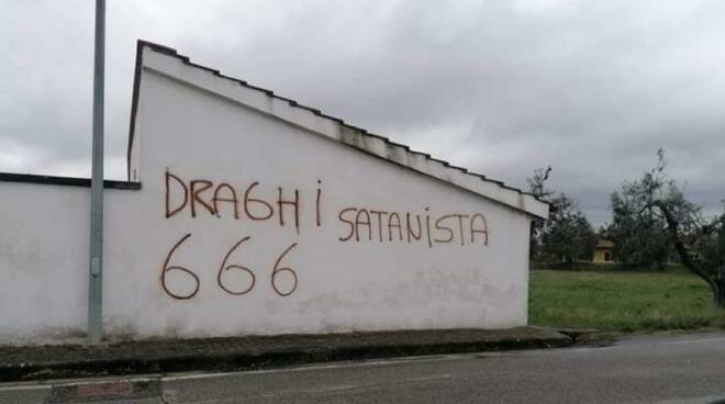 scritte cimitero Capraia