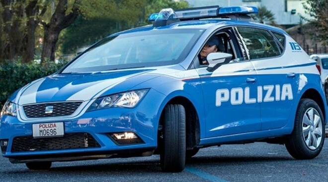 polizia lucca