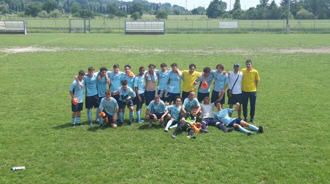 gli allievi dell’Asd Santa Maria a Monte, vincitori del campionato provinciale Allievi A Pisa