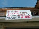 striscione taglio classi alla media di ponte a moriano