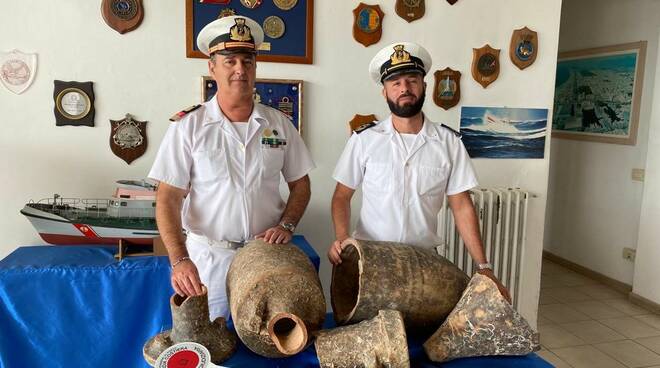 anfore Guardia Costiera Capitaneria di Porto