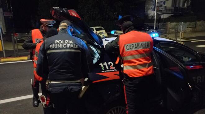 controlli carabinieri e polizia locale Borgo a Mozzano Lodovica alcoltet