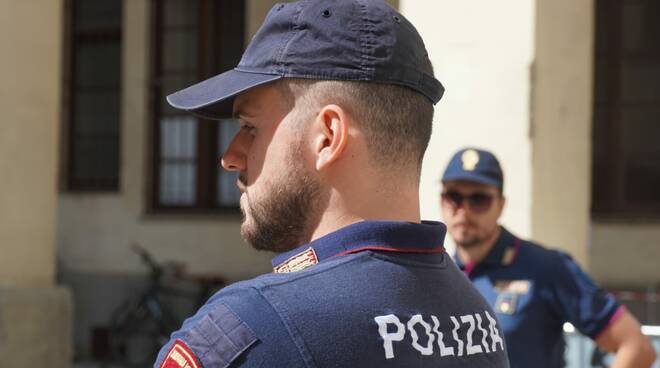 polizia agenti