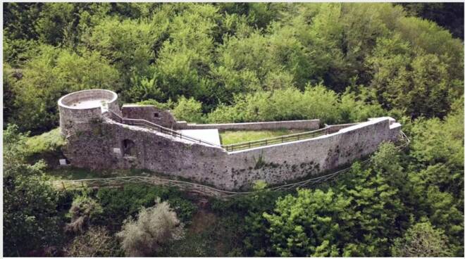 rocca di villa basilica