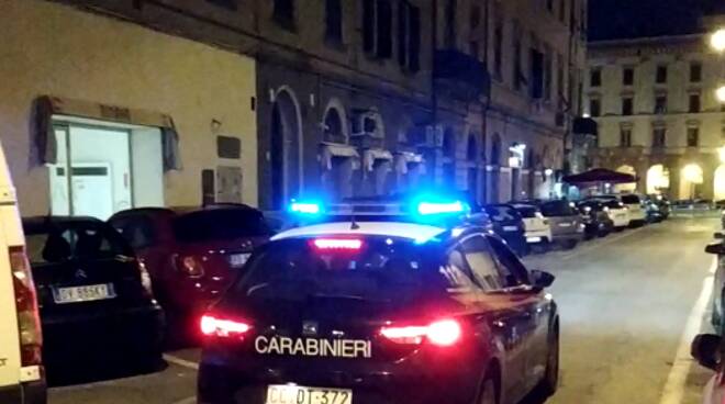 carabinieri livorno notte