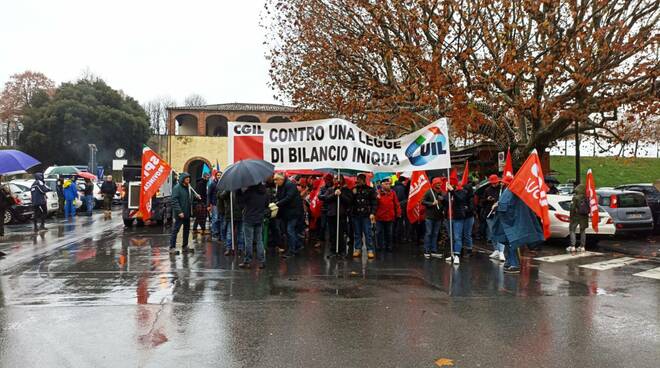 manifestazione-cgil-uil-finanziaria-meloni