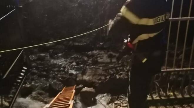 Soccorso vigili del fuoco fabbriche di vergemoli