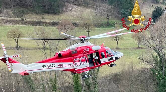 soccorso alpino e vigili del fuoco a marradi 