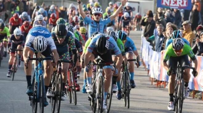 De Fabritiis sprint Cerbaia Lamporecchio ciclismo juniores