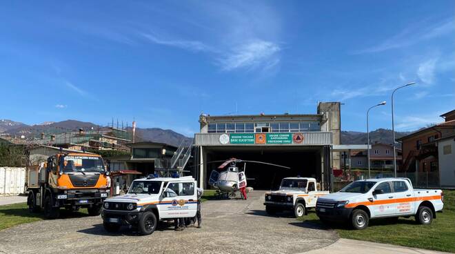 nuovo mezzo antincendio unione comuni garfagnana