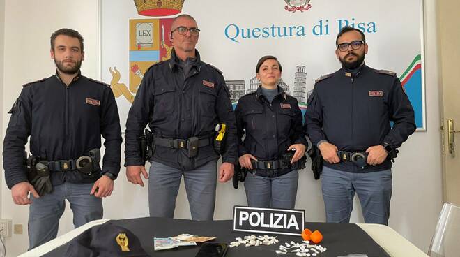 pisa polizia 