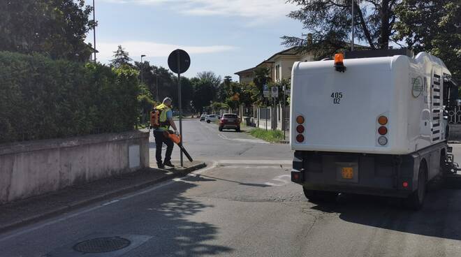 spazzino di quartiere Sistema Ambiente Minniti Consani Bianchi