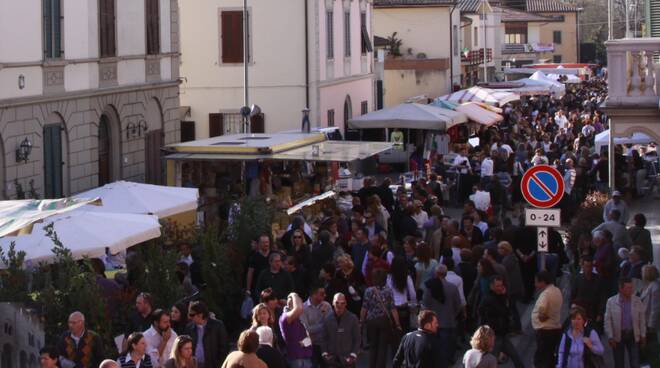 Fierissima di Pasquetta, galleno, stand, pasqua, bancarelle